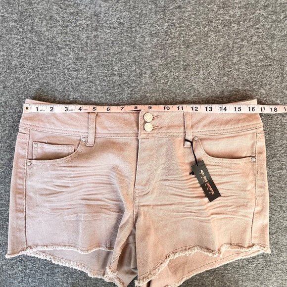 NWT Refuge Mid-rise Shortie Shorts Sz 10 Mauve 98% Cotton Micro Mini Y2K Style - Picture 3 of 8